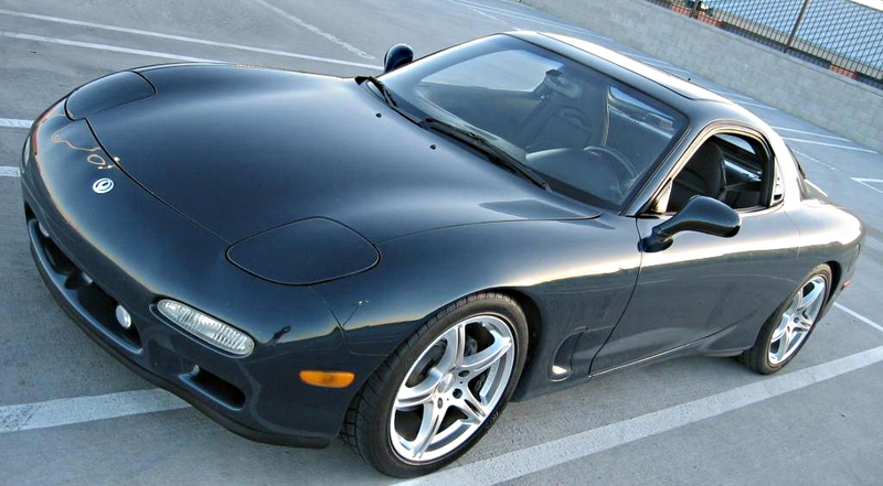 Illustration for article titled Five Reasons Why You Need To Buy An FD Mazda RX-7 Right Now